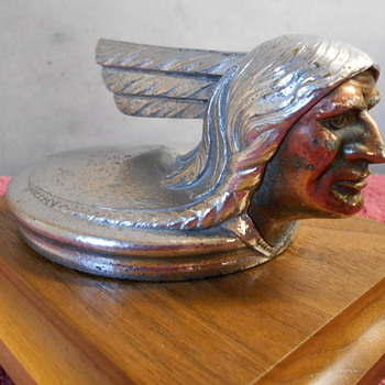 Chief Pontiac radiator cap - Classic Cars