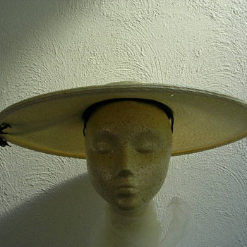 Late 40s wide brim summer straw hat