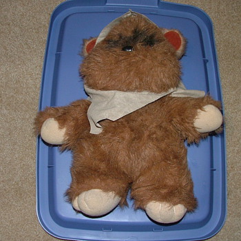 1983 Star Wars Ewok doll, made by  Kenner  - Movies