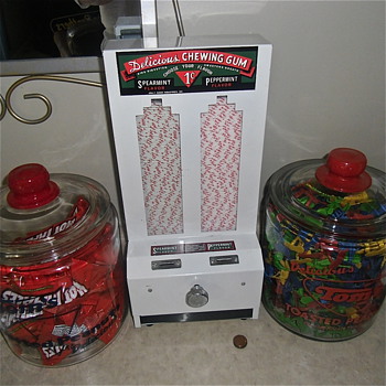 Coin Op 1 cent Gum Machine