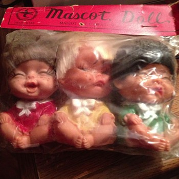 Could anyone tell me about these dolls?