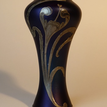 Loetz or similar? Deep blue/purple vase with silver overlay - Art Nouveau