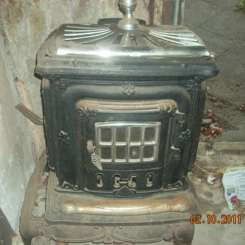 old wood burning stove - Kitchen