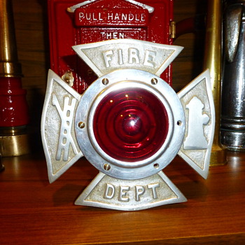 Early Fire Dept. Flashing Light
