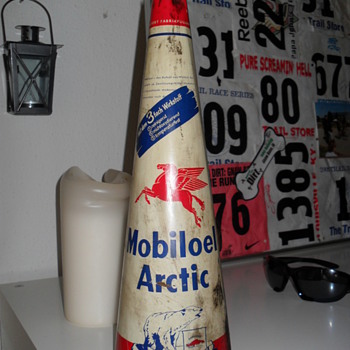 oil can from germany any ideas on how old or worth ?