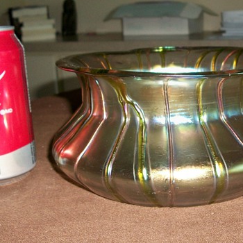 Help me identify this piece - is it Loetz?