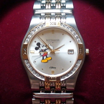 DISNEY MICKEY WITTNAUER DIAMOND WATCH W/GREAT BOX