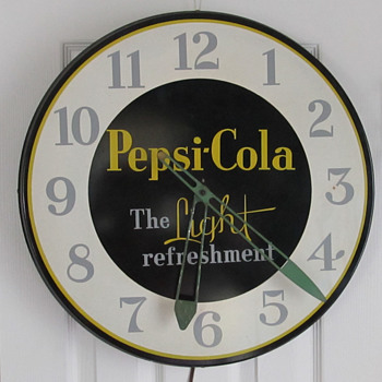 PEPSI-COLA "THE LIGHT REFRESHMENT" CLOCK, 21" 1950'S - Advertising