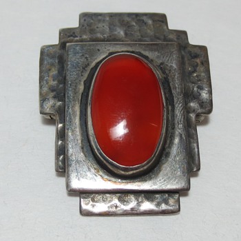 Arts and Crafts / Art Deco Hammered Silver and Cabochon Carnelian Brooch