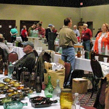 Pix from our Summer Fruit Jar Show - Bottles