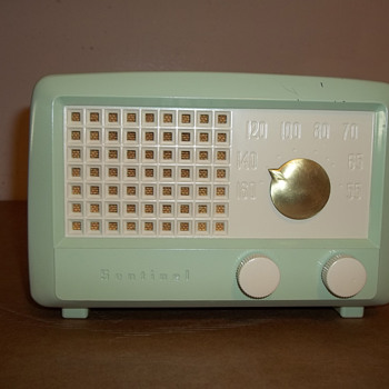 Sentinel model 328 - Radios