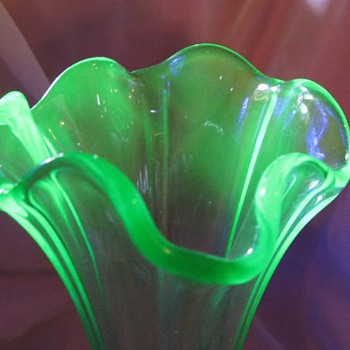 Vaseline flower vases