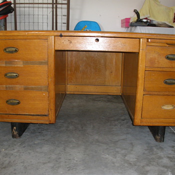 Please Help...secretary desk