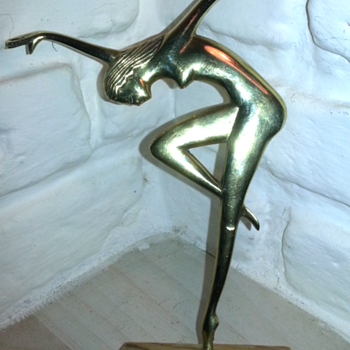 Figure in the style of Lorenzl/Hagenauer?? - Art Deco