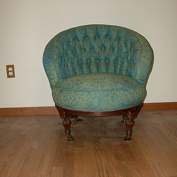 OLD CHAIR VICTORIAN? - Furniture