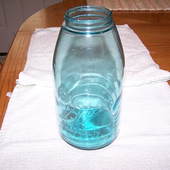 1/2 Gallon Green Mason Jar #34 on bottom