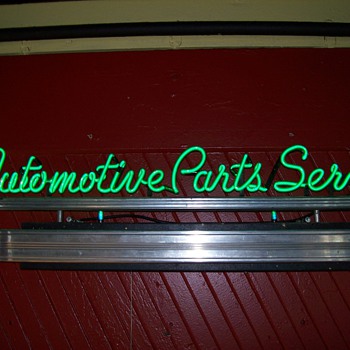 1947 Uranium glass neon sign