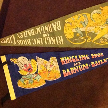 Ringling Bros And Barnum & Bailey Circus flags - Advertising