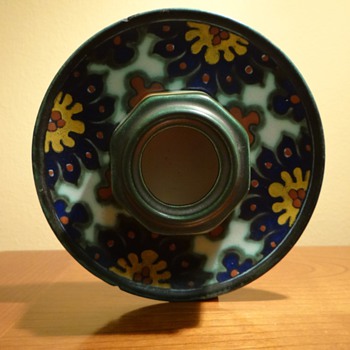 GOUDA POTTERY - HOLLAND  - Art Pottery