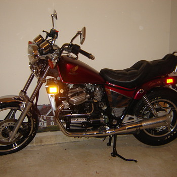 ONLY ONE IN THE ENTIRE WORLD - 1980 Honda 650 Classic - ORIGINAL 340 miles - value? anyone? - Motorcycles