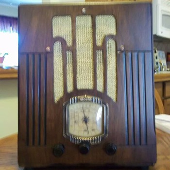 Air Castle tombstone radio - Electronics
