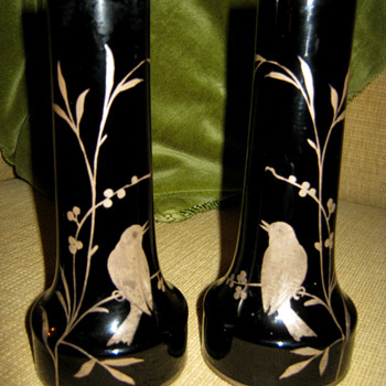 BLACK/AMETHYST PAIR OF VASES - Art Nouveau