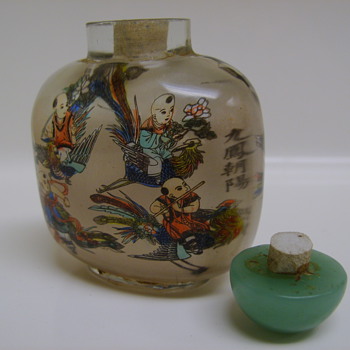 ANTIQUE JAPANESE SNUFF BOTTLE, 9 GUYS FLYING ON ROOSTERS!! signed - Asian