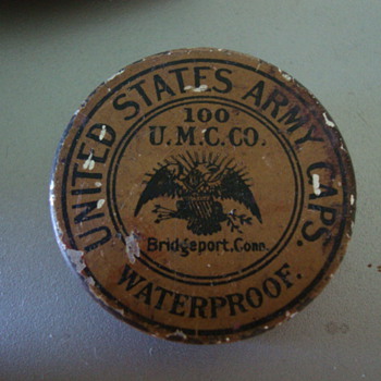 US ARMY CAPS/TIN - Military and Wartime