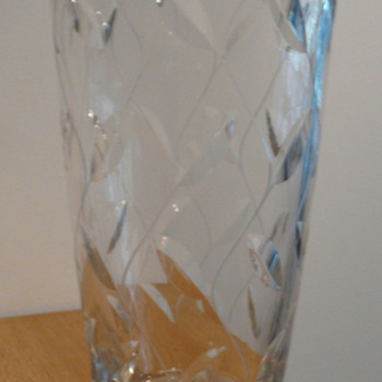 W. CLYNE FARQUHARSON - 'LEAF' - Art Glass