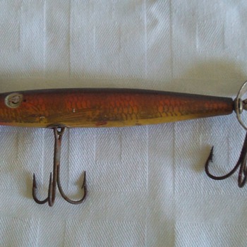  old wooden "Shakespeare" lure