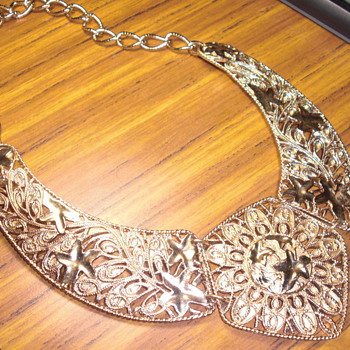Necklace - Costume Jewelry