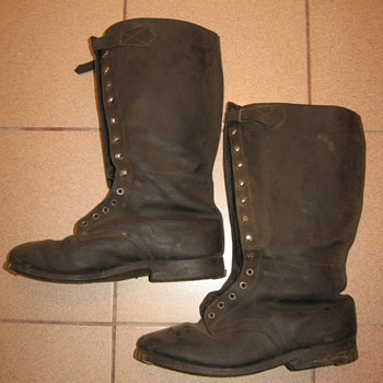 World War II boots ?