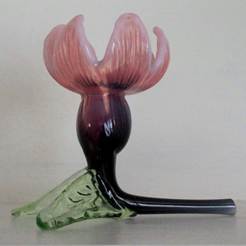 A KRALIK BLOOM - Art Glass