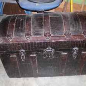 How about an alligator skin trunk? - Furniture