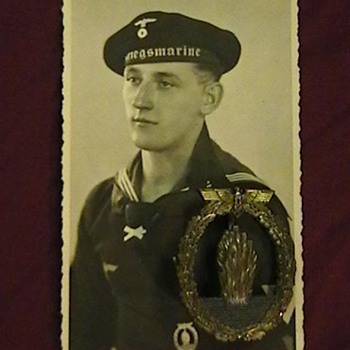 WW II Kriegsmarine Sailor Post Card with Badge - Military and Wartime