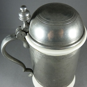 A continental porcelain pewter mounted tankard. Early 19th. Century ? - Breweriana