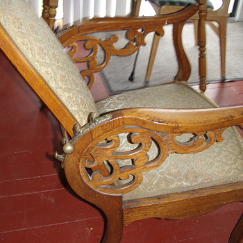 Recliner unknown age or  maker - Furniture
