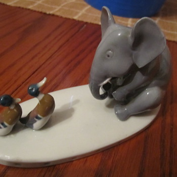 Metzger & Orloff Vintage Elephant Figurine w/ 2 Little Ducklings - Animals