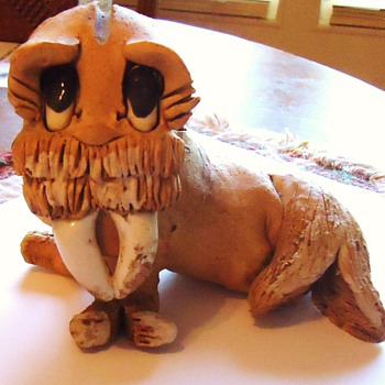$5.00 Walrus sculpture by Hindi! I was only bidder!  Is she a future Superstar in the Art World!?  She has my vote! - Art Pottery