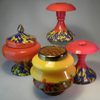 CZECH DECO SPATTER GLASS - Art Deco