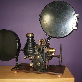 Pathé N.A.U. from around 1920 - Cameras