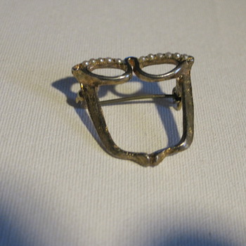 Cat's eye glasses pin  - Costume Jewelry