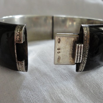 Black enamel and silver bracelet by Georg A Scheid, Austria c. 1890 - Fine Jewelry