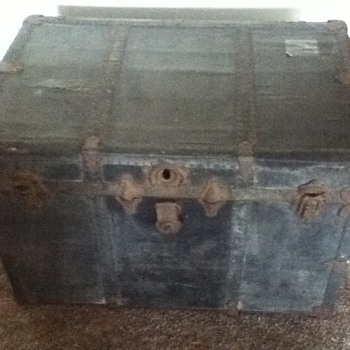 Trunk/chest