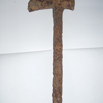 Some Old  Hammer/hachet ..or tool thing?