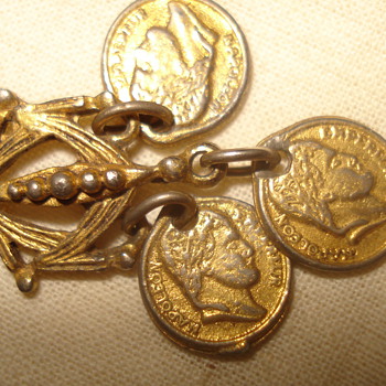 SINGLE PIECE EARRINGS FROM GRAB BAG I BOUGHT AWHILE BACK. - Costume Jewelry