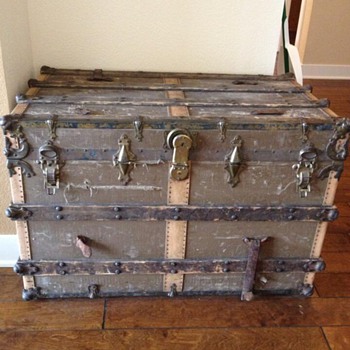 Old Yale & Towne Trunk