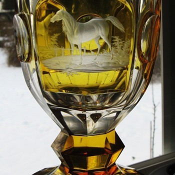 Amber Goblet with two Horses and Monogram, Bohemia 19.Cent. - Art Glass