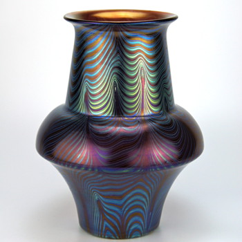 Loetz Phänomen Genre 7993, production #7554 from 1898 - Art Glass