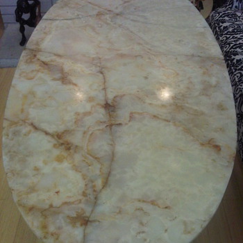 Vintage Reproduction Saarinen Knoll Table